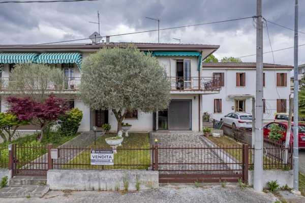 casa indipendente in vendita a Saonara in zona Villatora