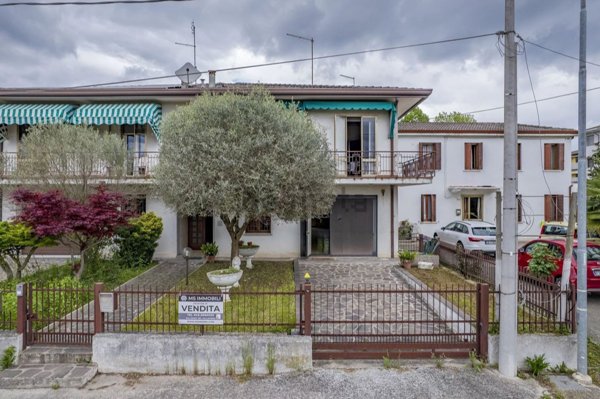casa indipendente in vendita a Saonara in zona Villatora