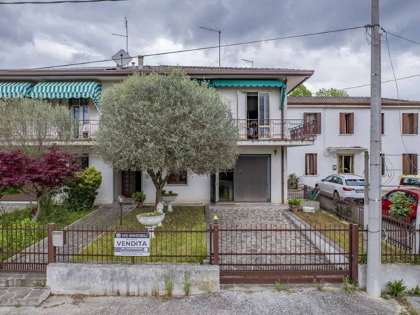 casa indipendente in vendita a Saonara in zona Villatora