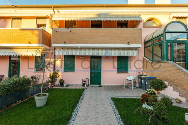 appartamento in vendita a Saonara in zona Tombelle