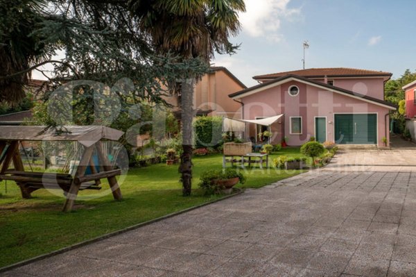 casa indipendente in vendita a Saonara in zona Villatora