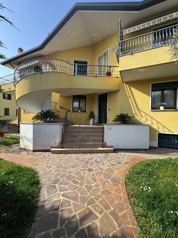 appartamento in vendita a Saonara in zona Tombelle