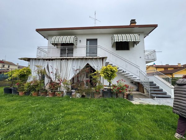 casa indipendente in vendita a Saonara in zona Villatora