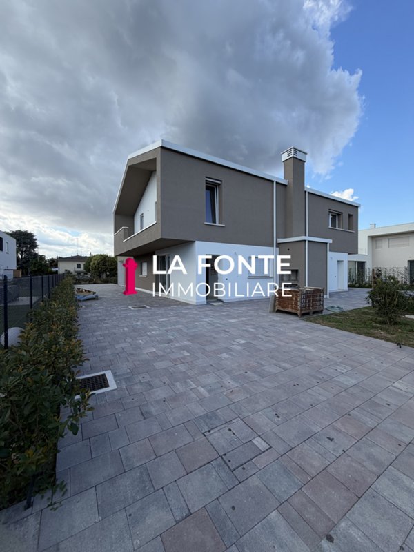 casa indipendente in vendita a Saonara in zona Villatora