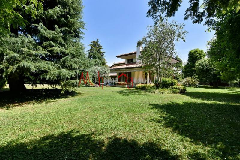 casa indipendente in vendita a Selvazzano Dentro in zona Tencarola