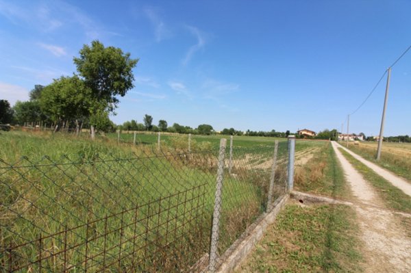 terreno agricolo in vendita a Selvazzano Dentro in zona Montecchia