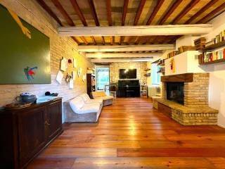 casa indipendente in vendita a Selvazzano Dentro in zona Feriole