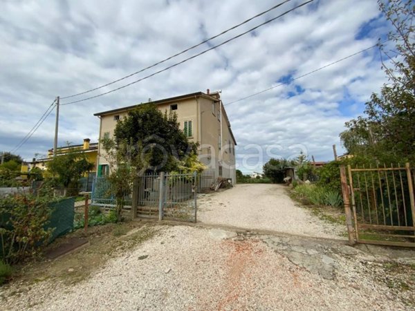 casa indipendente in vendita a Selvazzano Dentro in zona Tencarola
