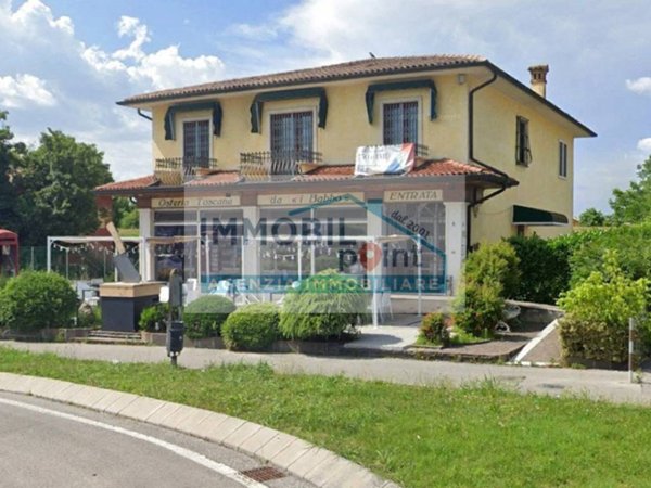 intera palazzina in vendita a Selvazzano Dentro in zona Tencarola