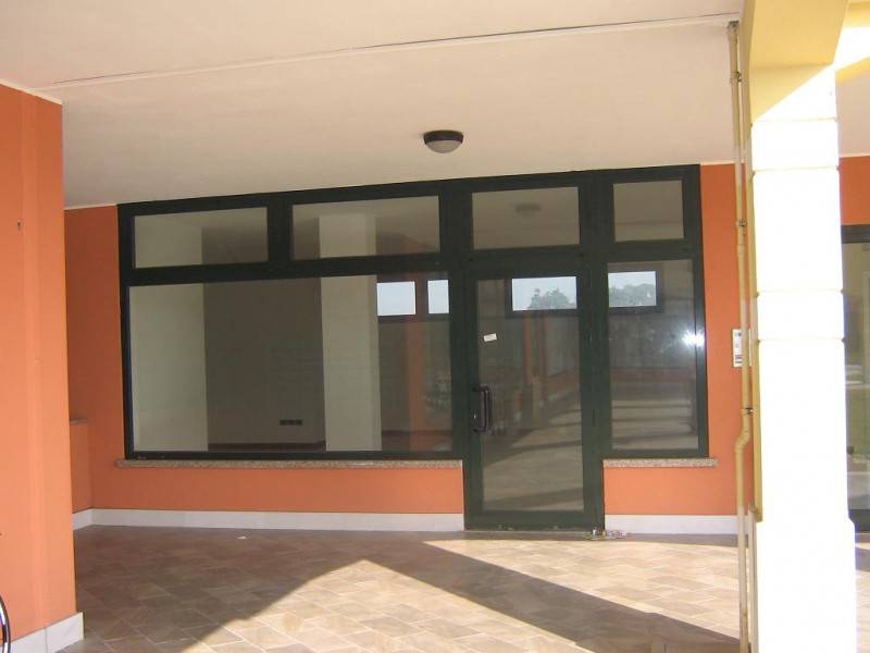 negozio in vendita a Selvazzano Dentro in zona Feriole