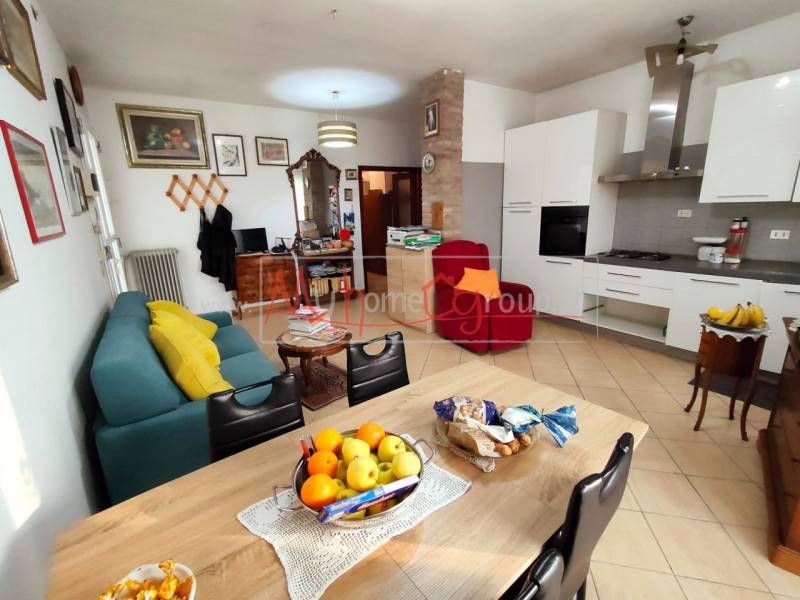 casa indipendente in vendita a Selvazzano Dentro in zona San Domenico