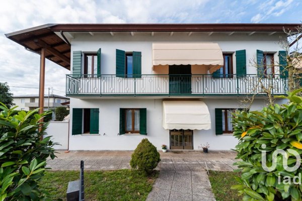 casa indipendente in vendita a Selvazzano Dentro in zona Tencarola