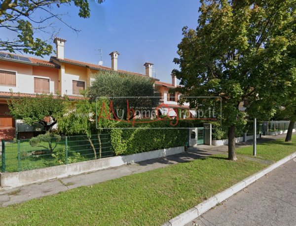 casa indipendente in vendita a Selvazzano Dentro in zona San Domenico