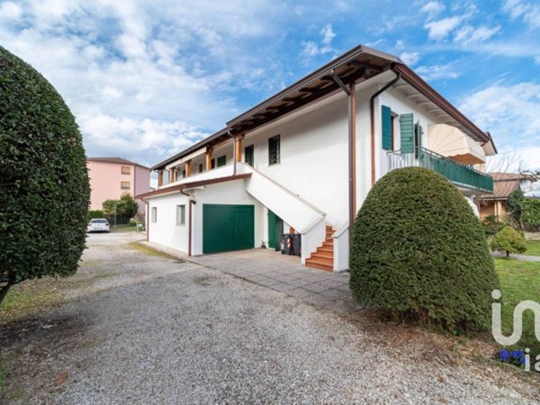 casa indipendente in vendita a Selvazzano Dentro in zona Tencarola