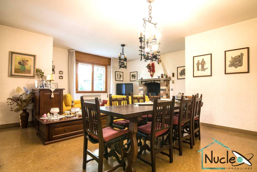 casa indipendente in vendita a Selvazzano Dentro in zona Tencarola