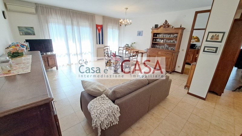 appartamento in vendita a Selvazzano Dentro in zona San Domenico