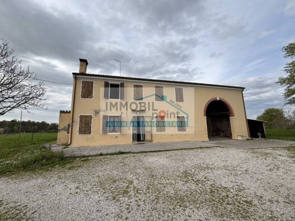 pentavano in vendita a Selvazzano Dentro in zona Feriole