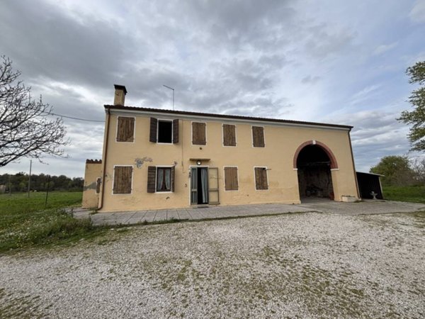 terreno agricolo in vendita a Selvazzano Dentro in zona Feriole