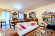 casa indipendente in vendita a Selvazzano Dentro in zona Feriole