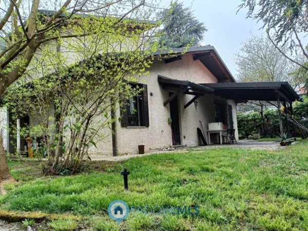 casa indipendente in vendita a Selvazzano Dentro in zona Tencarola