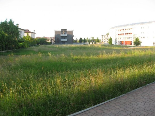 terreno edificabile in vendita a Selvazzano Dentro