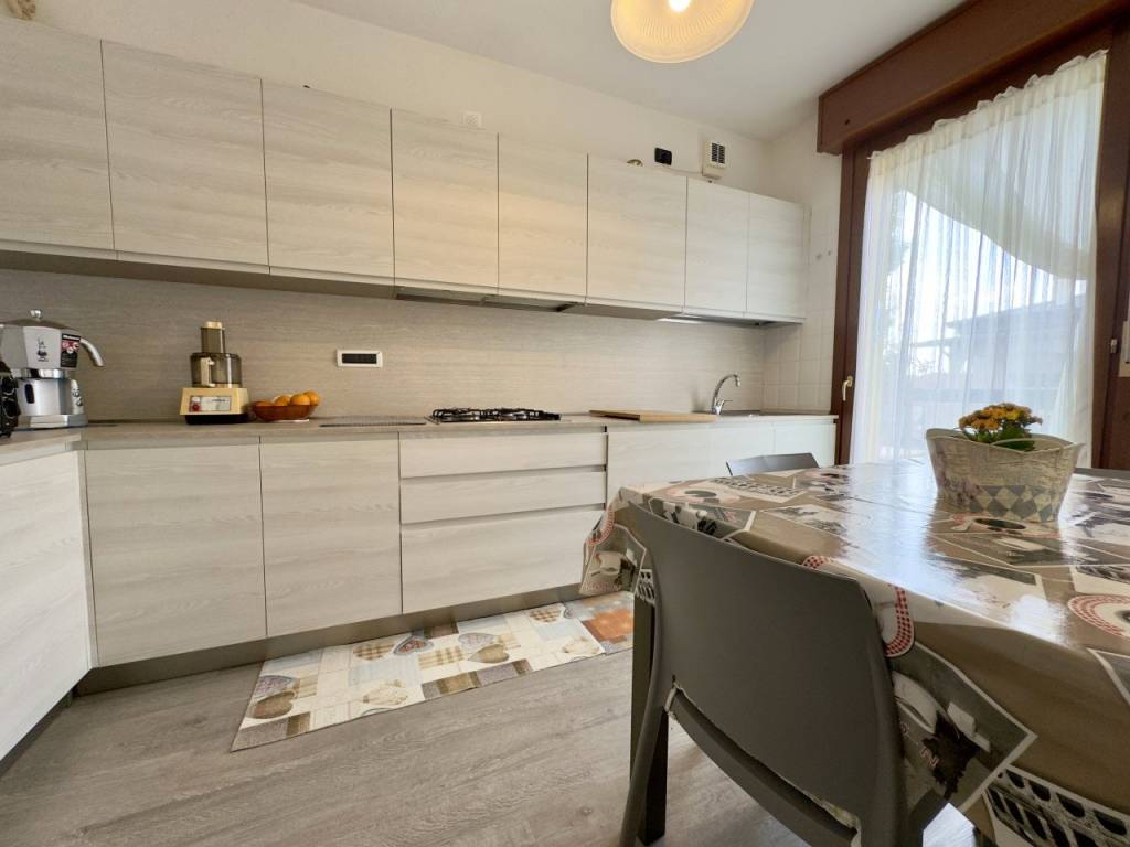 appartamento in vendita a Selvazzano Dentro in zona Caselle