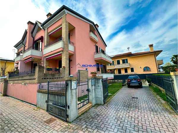 casa indipendente in vendita a Selvazzano Dentro in zona Feriole