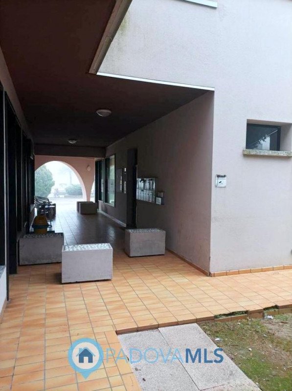 ufficio in vendita a Selvazzano Dentro in zona Tencarola