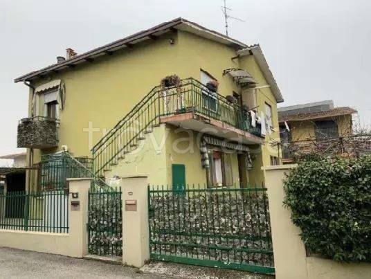 casa indipendente in vendita a Selvazzano Dentro in zona Tencarola