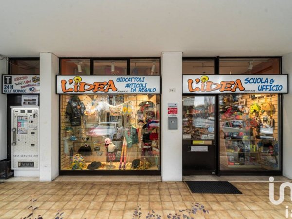 negozio in vendita a Selvazzano Dentro in zona Tencarola