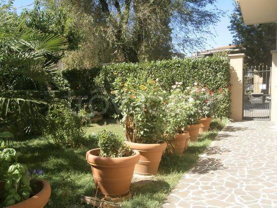 casa indipendente in vendita a Selvazzano Dentro in zona Caselle
