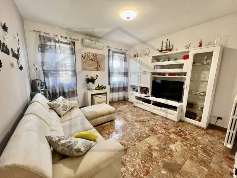 casa indipendente in vendita a Selvazzano Dentro in zona San Domenico