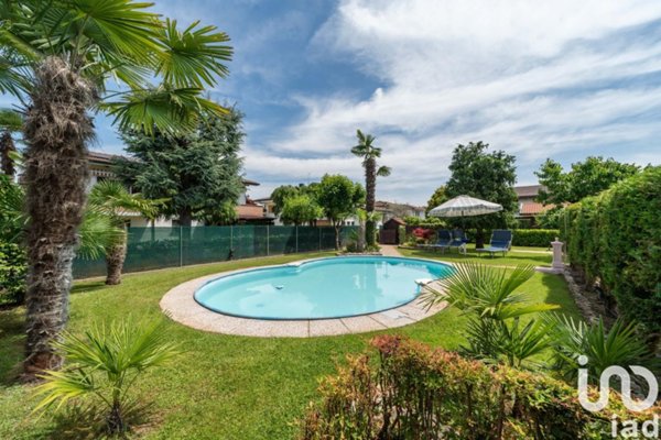 casa indipendente in vendita a Selvazzano Dentro in zona Caselle