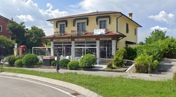 negozio in vendita a Selvazzano Dentro in zona Tencarola