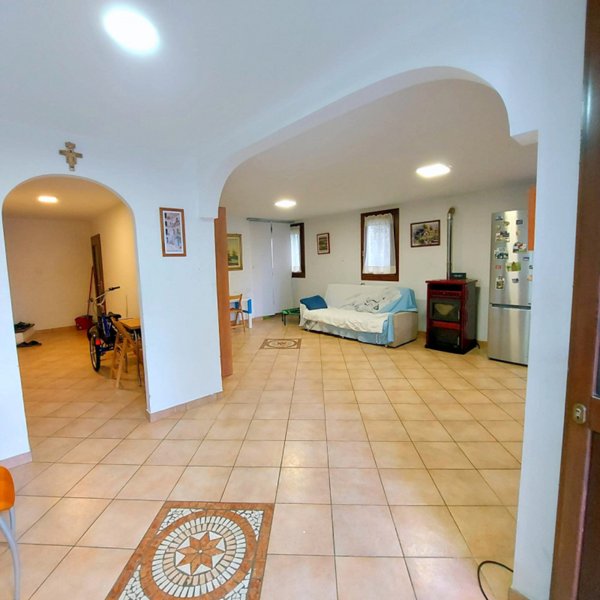 casa indipendente in vendita a Selvazzano Dentro in zona Caselle