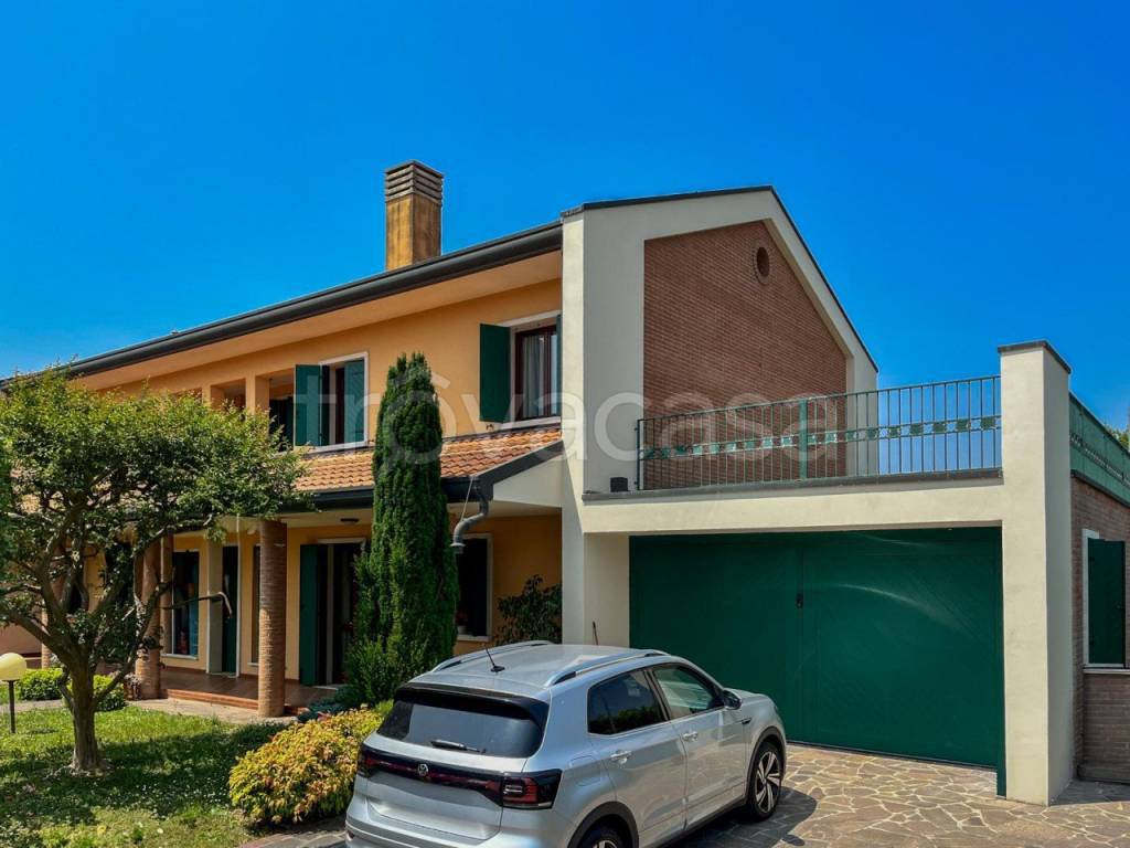 casa indipendente in vendita a Selvazzano Dentro