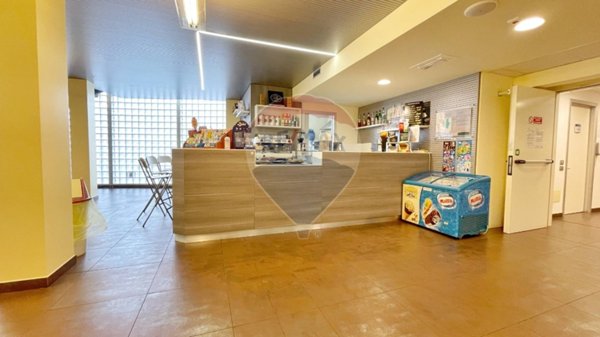 negozio in vendita a Selvazzano Dentro in zona Tencarola