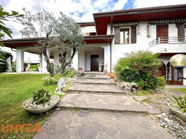 casa indipendente in vendita a Selvazzano Dentro