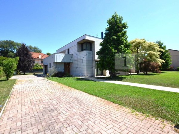 casa indipendente in vendita a Selvazzano Dentro in zona Caselle