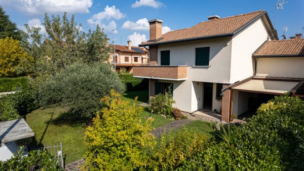 casa indipendente in vendita a Selvazzano Dentro in zona San Domenico