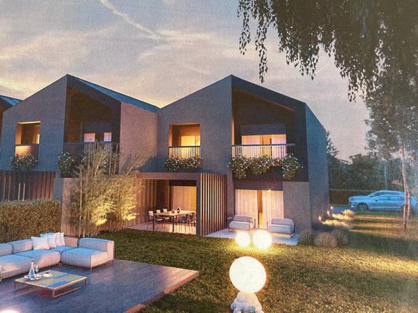 casa indipendente in vendita a Selvazzano Dentro in zona Tencarola