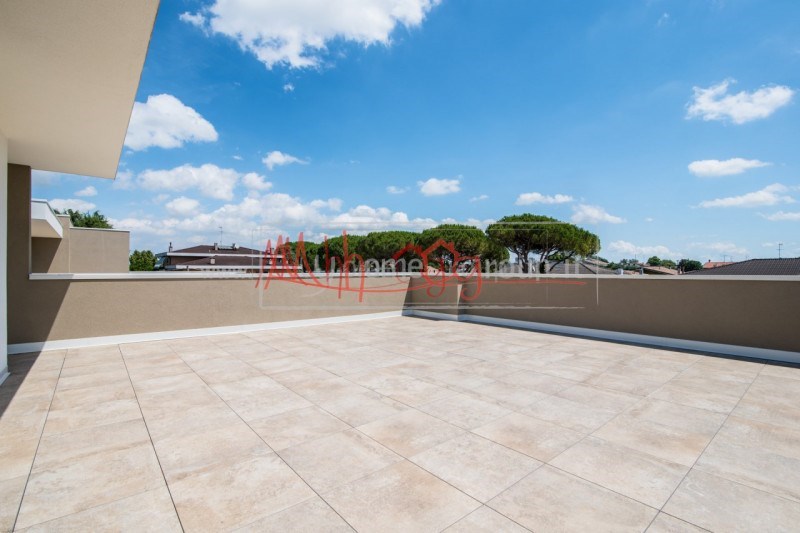 appartamento in vendita a Selvazzano Dentro in zona Tencarola