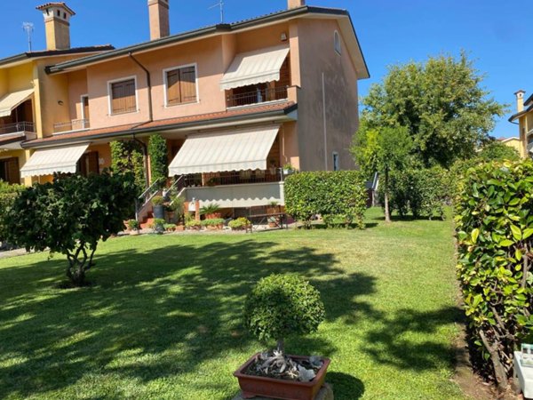 casa indipendente in vendita a Selvazzano Dentro in zona San Domenico