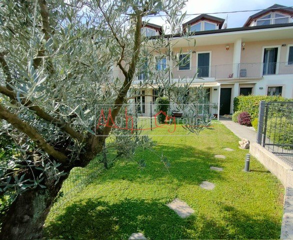 casa indipendente in vendita a Selvazzano Dentro in zona San Domenico