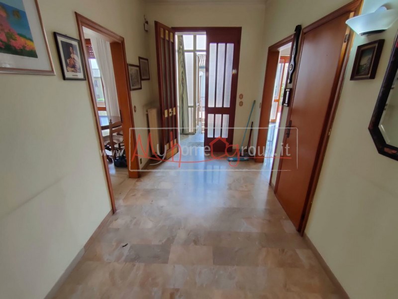 casa indipendente in vendita a Selvazzano Dentro in zona Tencarola