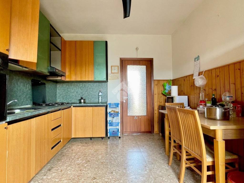 appartamento in vendita a Selvazzano Dentro in zona Tencarola