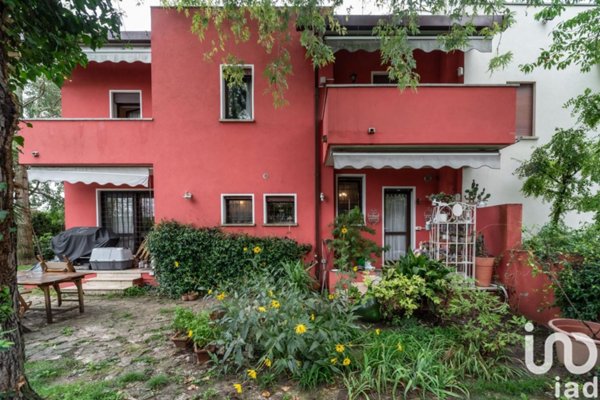 casa indipendente in vendita a Selvazzano Dentro in zona Tencarola