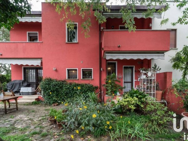 casa indipendente in vendita a Selvazzano Dentro in zona Tencarola