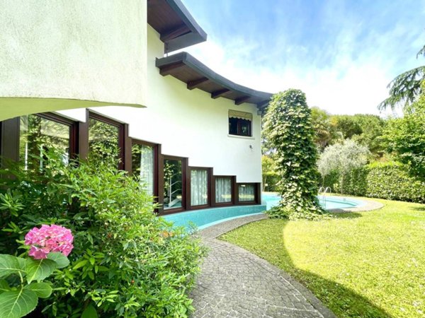 casa indipendente in vendita a Selvazzano Dentro in zona Tencarola
