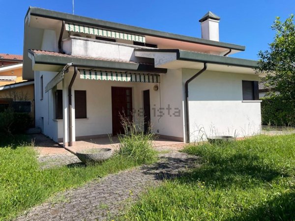 casa indipendente in vendita a Selvazzano Dentro in zona Caselle